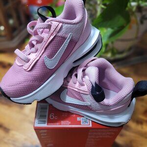 Nike girls 6c
